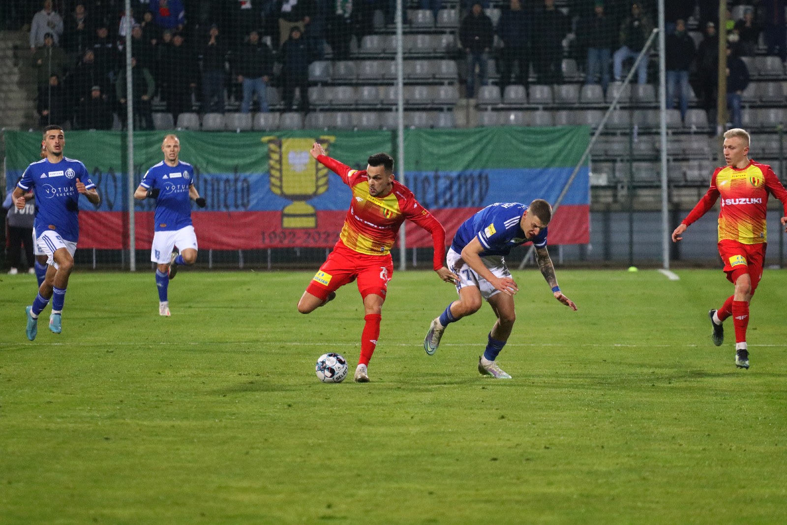 Podział punktów w meczu Miedzi Legnica z Koroną Kielce