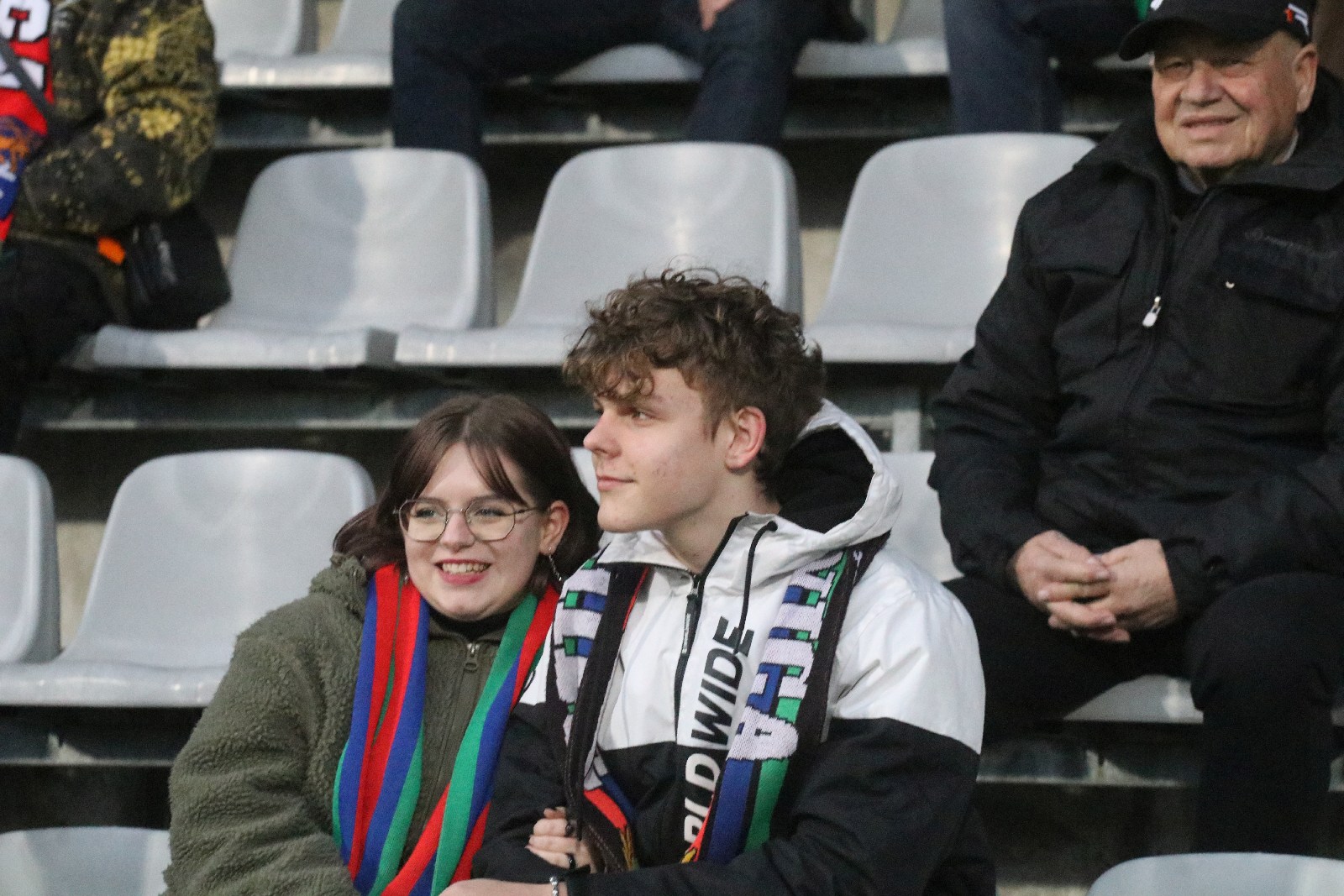Ponad trzy tysiące kibiców oglądało mecz Miedzi z Koroną
