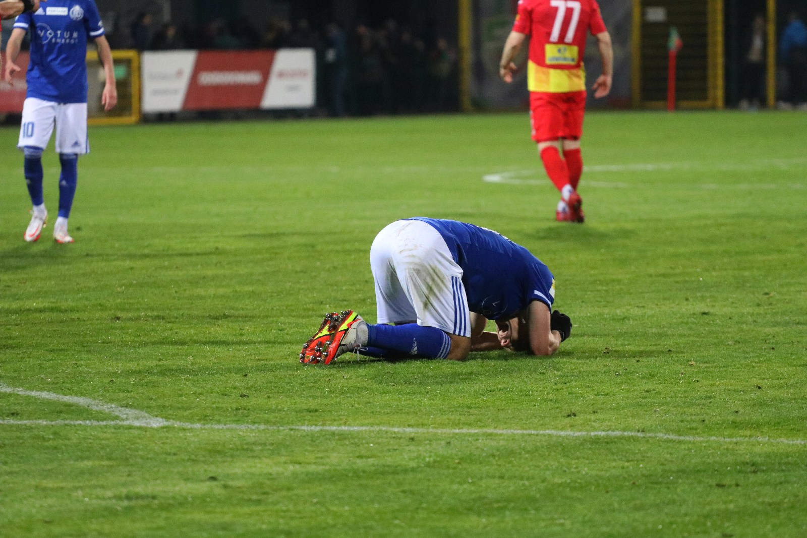 Podział punktów w meczu Miedzi Legnica z Koroną Kielce