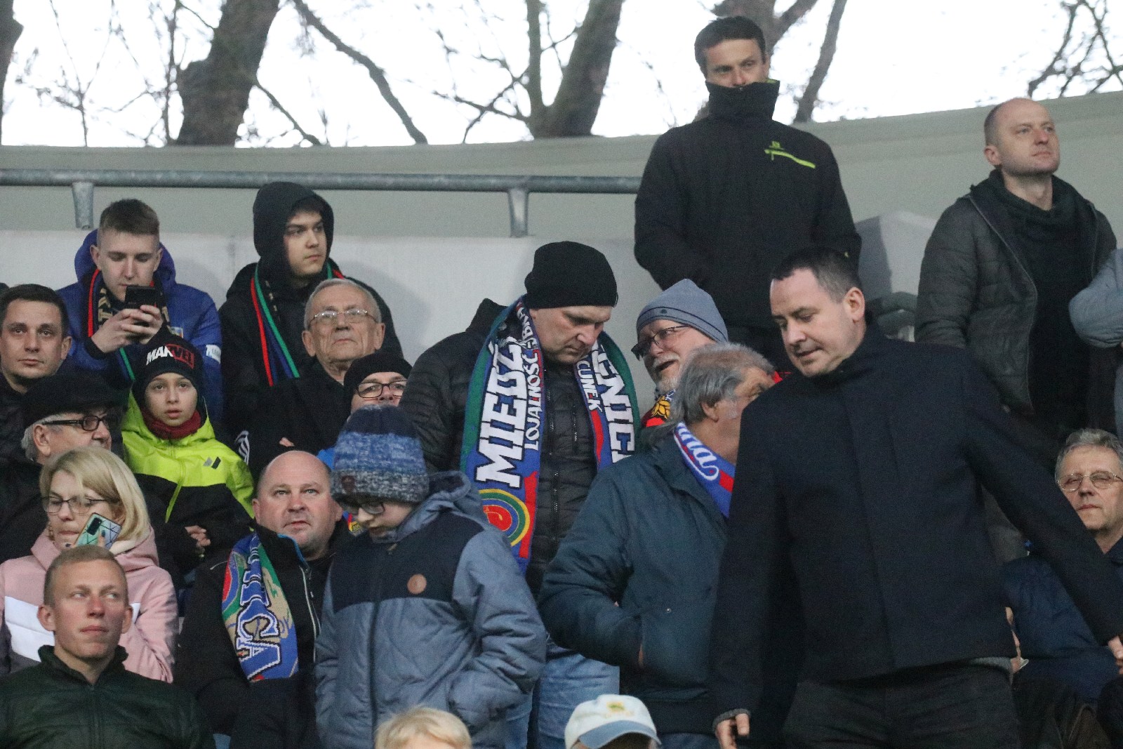 Ponad trzy tysiące kibiców oglądało mecz Miedzi z Koroną