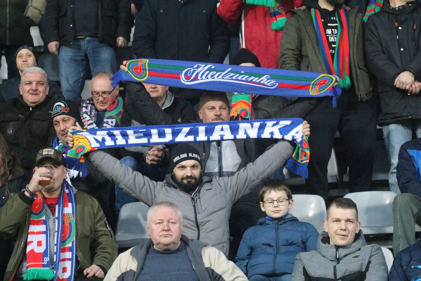 Ponad trzy tysiące kibiców oglądało mecz Miedzi z Koroną
