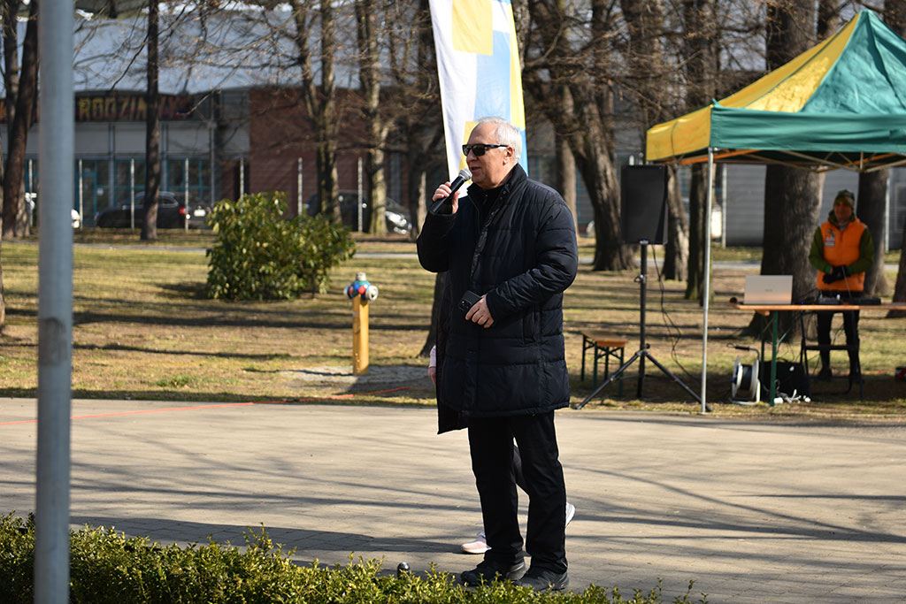 Biegli i maszerowali do tych, którzy musieli uciekać z ojczyzny