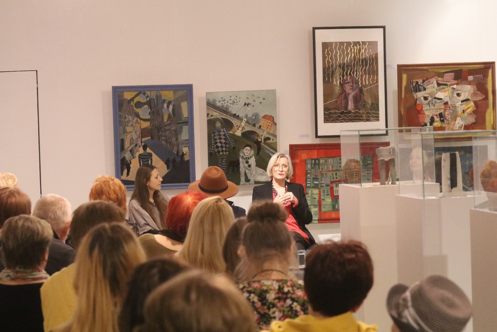 Maria Antoniak i jej artystyczne wizje. Zobacz w Galerii Sztuki