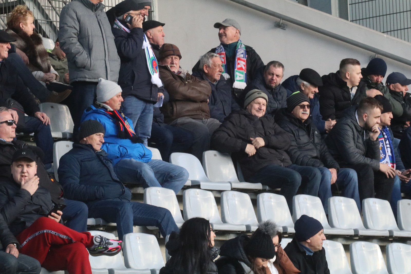 Kibice na stadionie Miedzi podczas meczu ze Stomilem Olsztyn