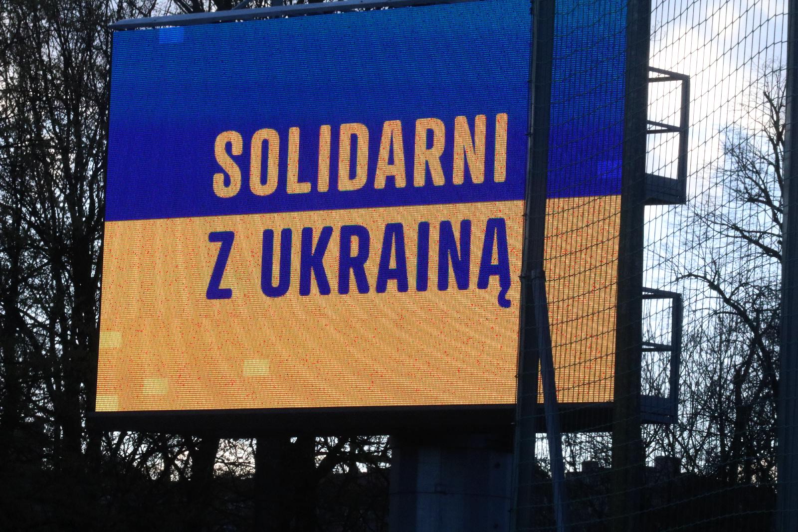 Kibice na stadionie Miedzi podczas meczu ze Stomilem Olsztyn