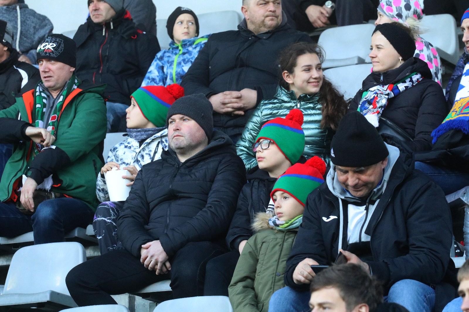 Kibice na stadionie Miedzi podczas meczu ze Stomilem Olsztyn