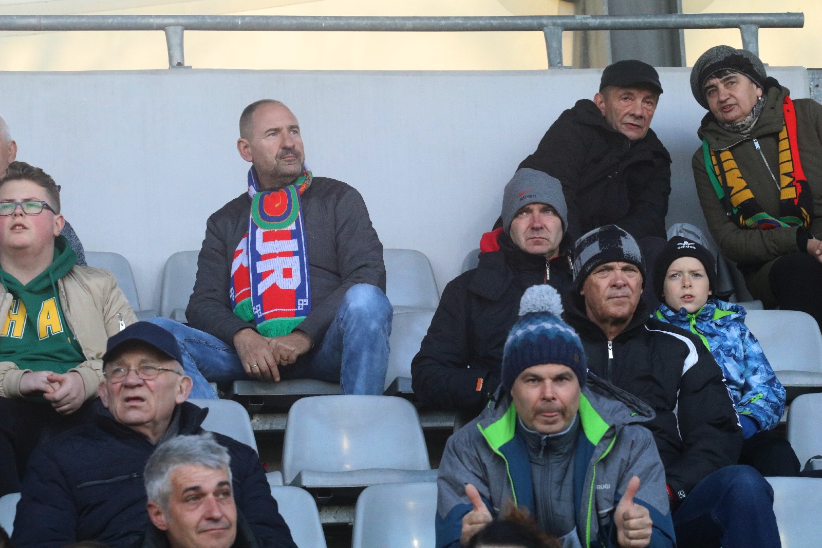 Kibice na stadionie Miedzi podczas meczu ze Stomilem Olsztyn