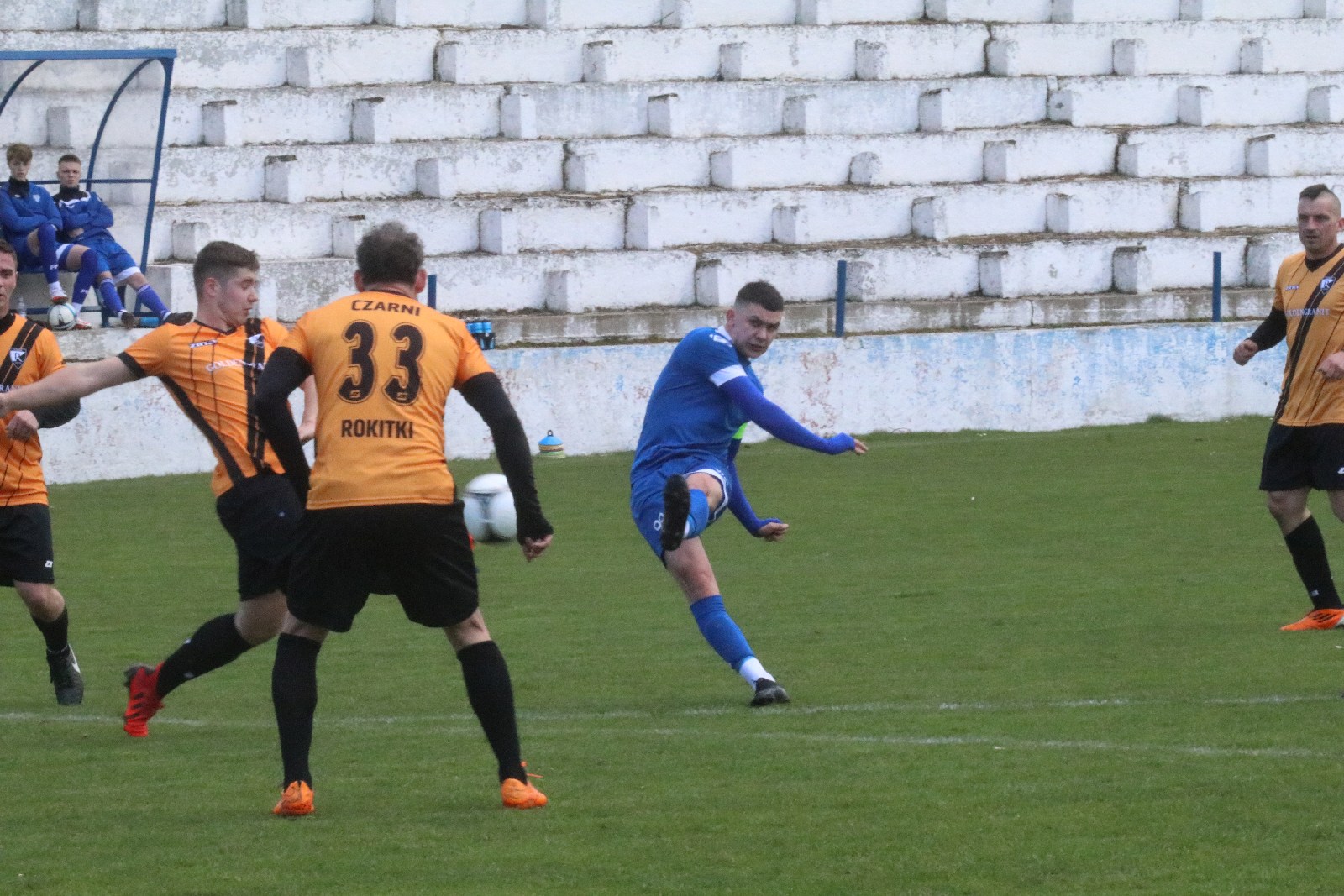 Konfeks Legnica zgodnie z planem wygrał z Czarnymi Rokitki