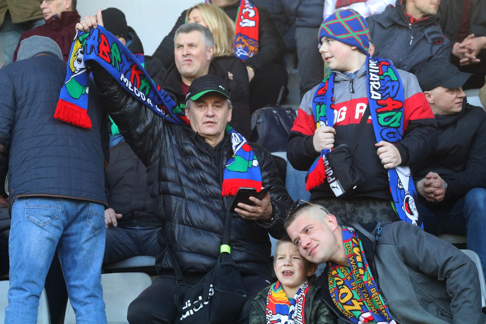 Kibice na stadionie Miedzi podczas meczu ze Stomilem Olsztyn