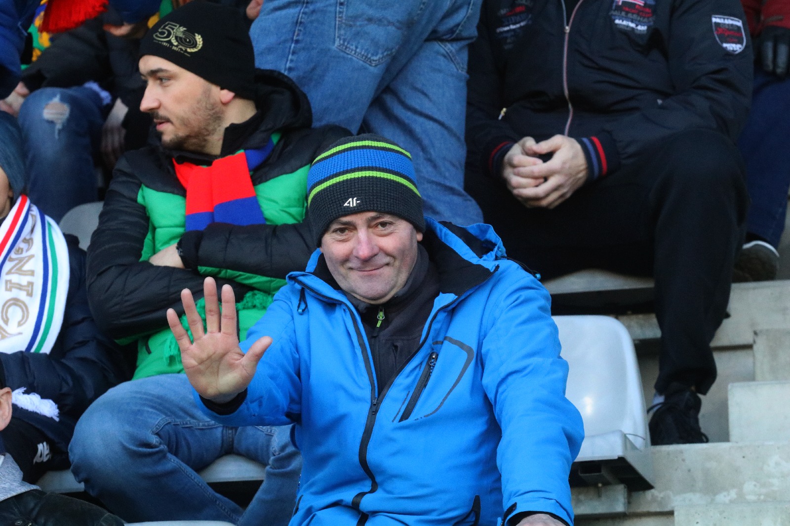 Kibice na stadionie Miedzi podczas meczu ze Stomilem Olsztyn