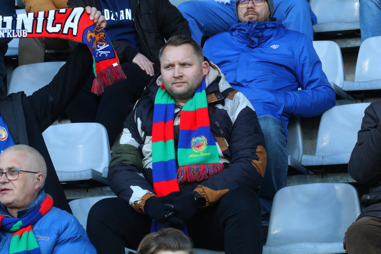 Kibice na stadionie Miedzi podczas meczu ze Stomilem Olsztyn