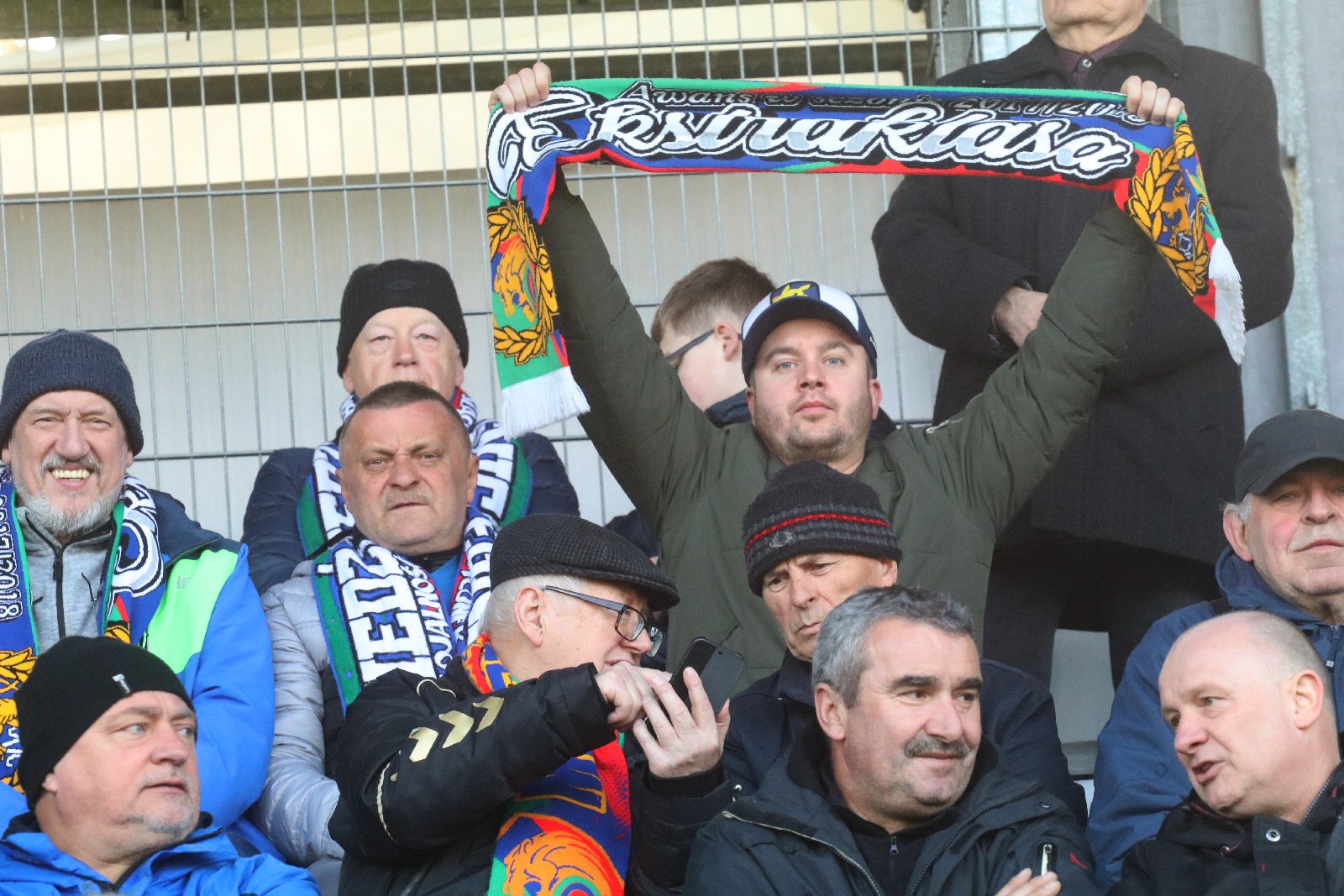 Kibice na stadionie Miedzi podczas meczu ze Stomilem Olsztyn