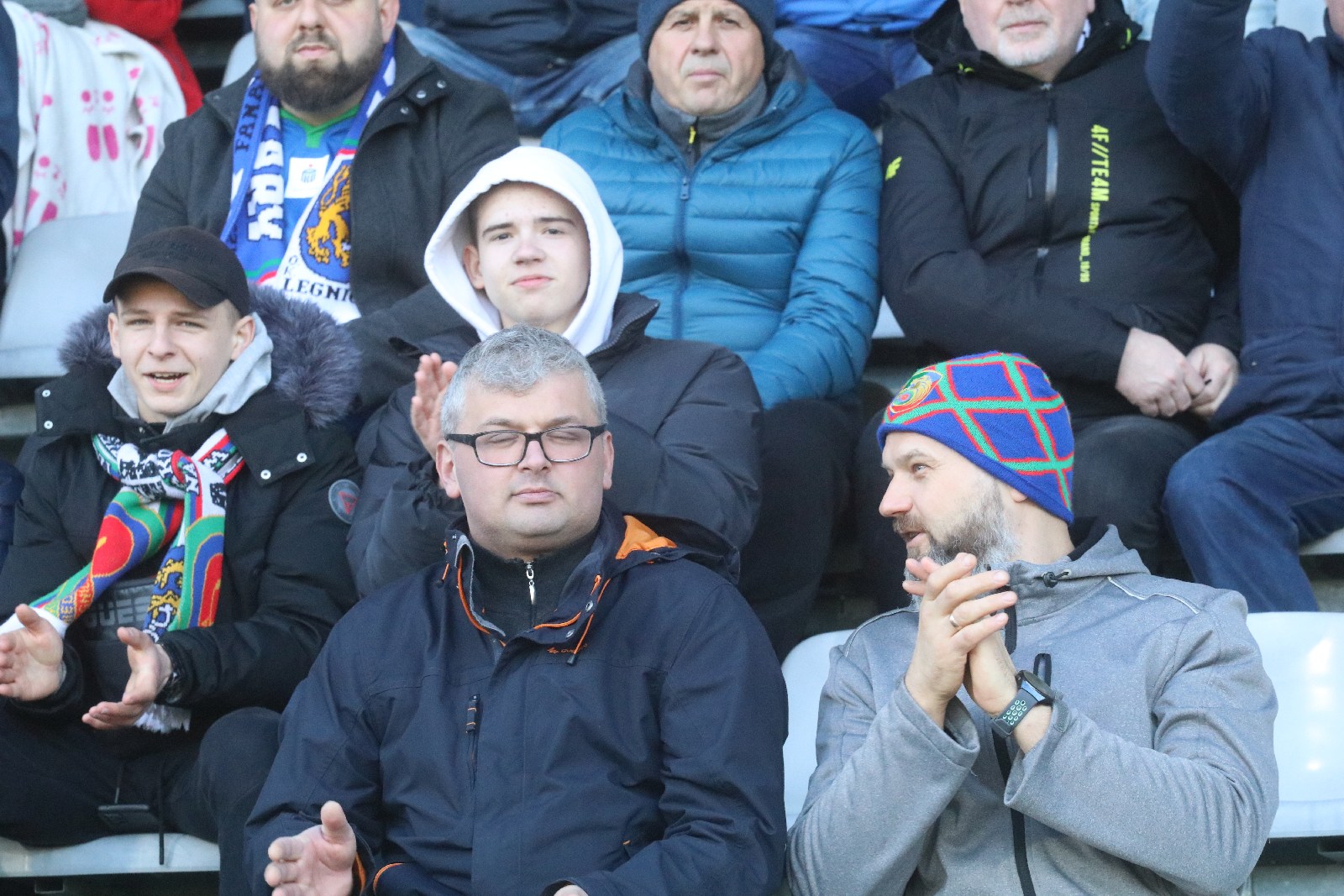 Kibice na stadionie Miedzi podczas meczu ze Stomilem Olsztyn