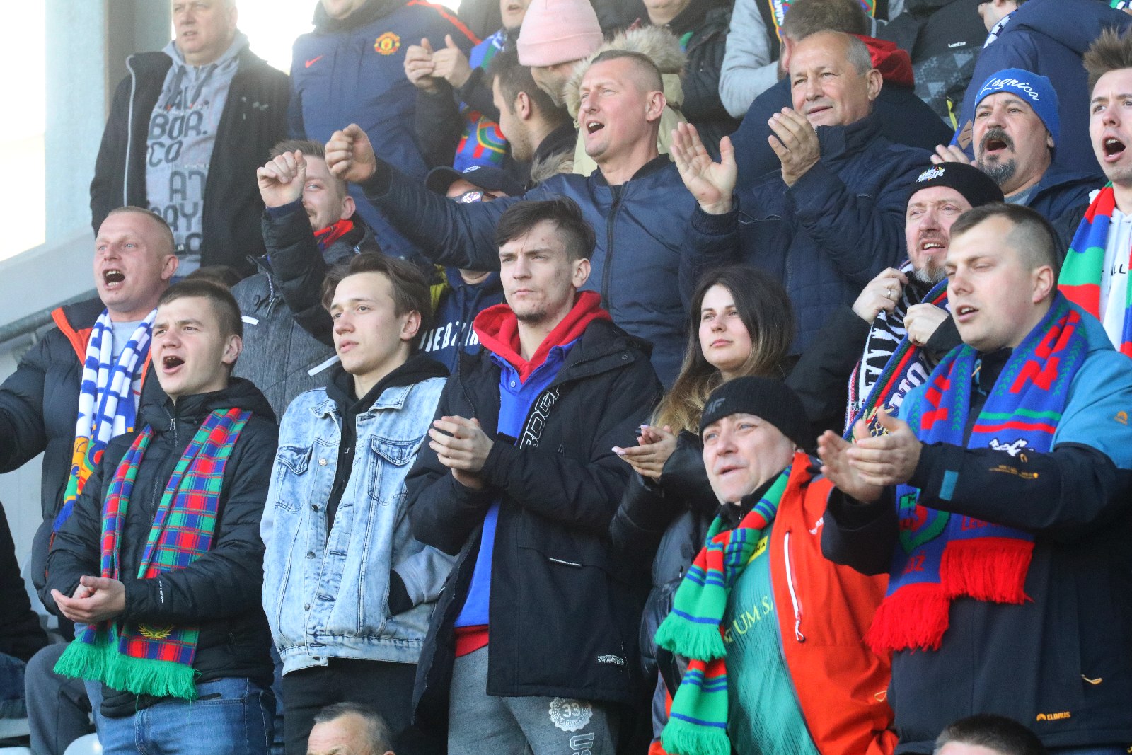 Kibice na stadionie Miedzi podczas meczu ze Stomilem Olsztyn