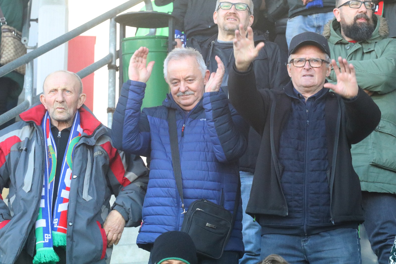 Kibice na stadionie Miedzi podczas meczu ze Stomilem Olsztyn