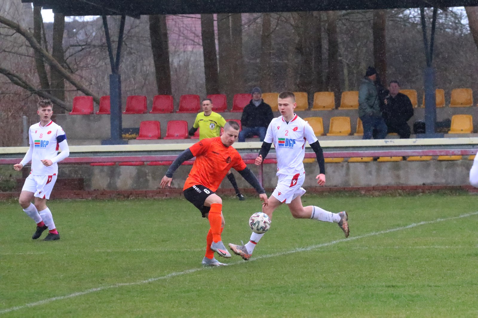 Lider nadal wygrywa. Iskra Kochlice pokonała Górnika Lubin