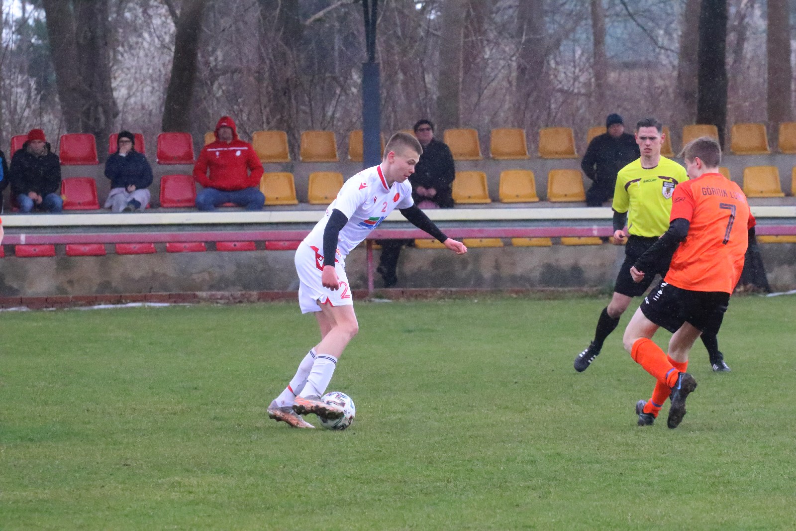 Lider nadal wygrywa. Iskra Kochlice pokonała Górnika Lubin