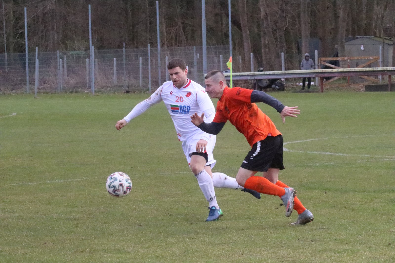 Lider nadal wygrywa. Iskra Kochlice pokonała Górnika Lubin