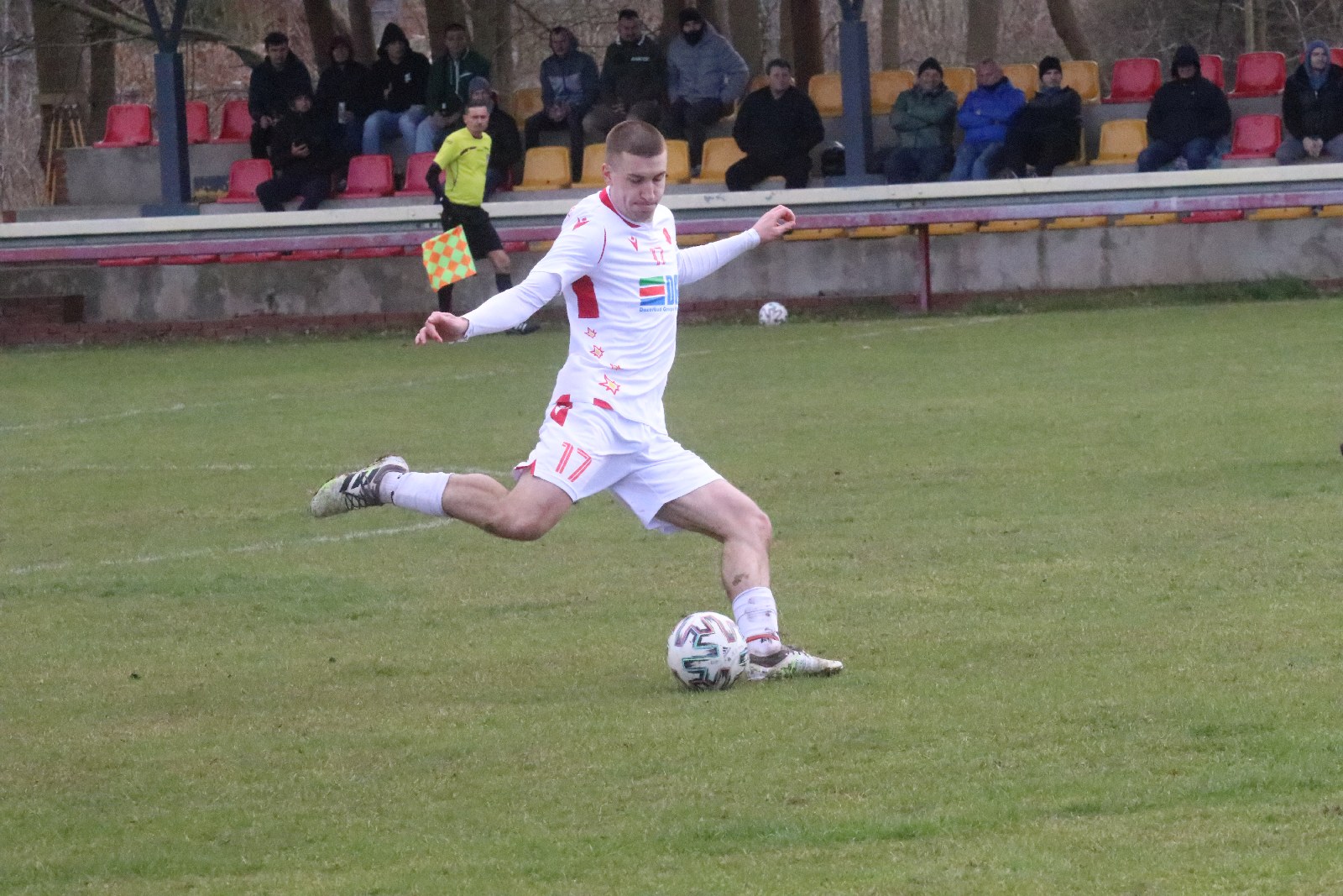 Lider nadal wygrywa. Iskra Kochlice pokonała Górnika Lubin