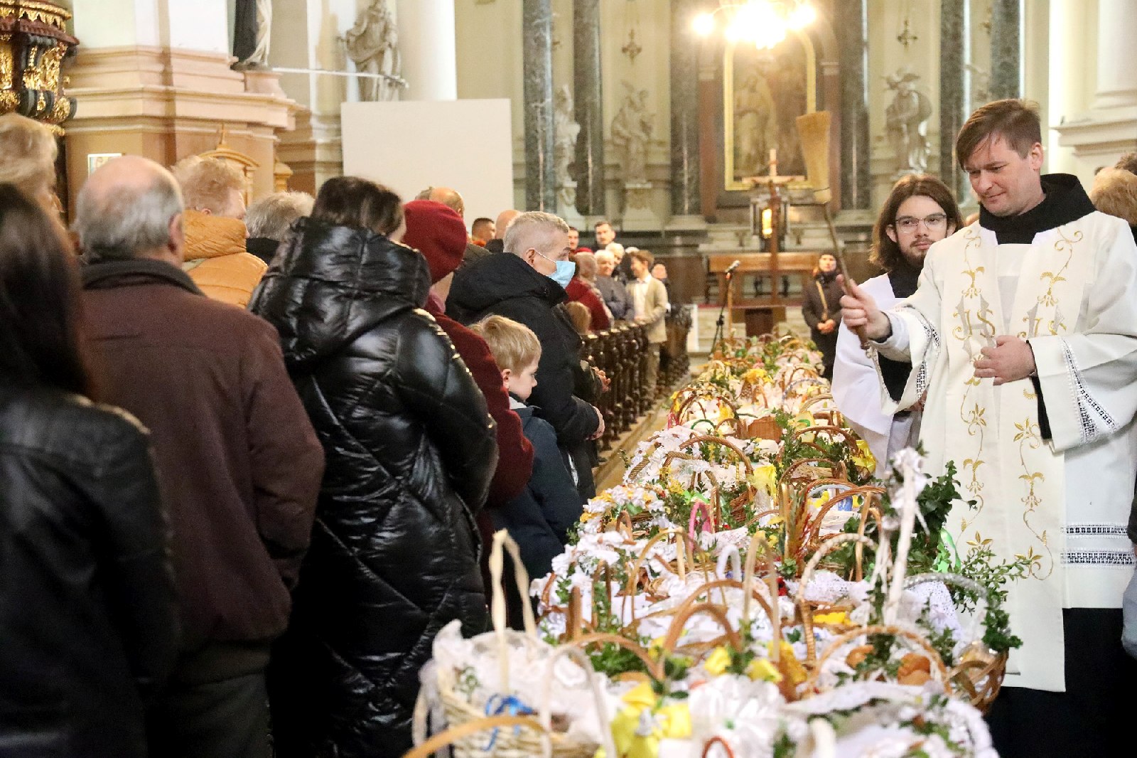 Święcenie pokarmów w legnickich kościołach