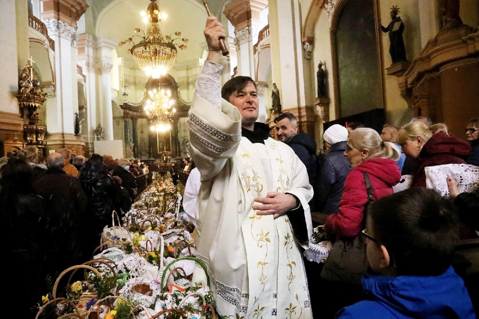 Święcenie pokarmów w legnickich kościołach