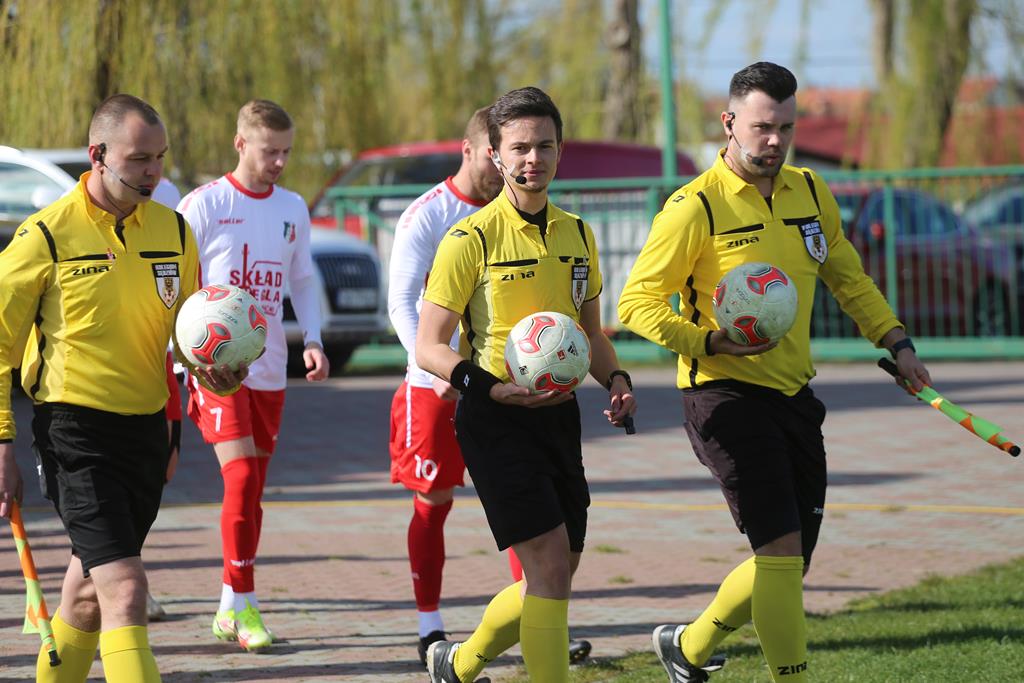 Trzy punkty zostają w Kunicach. Mewa wygrała z Prochowiczanką