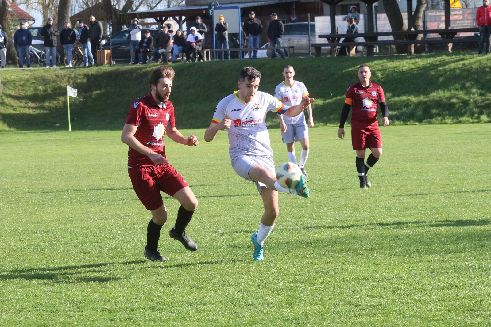 Derby w Koskowicach. KS Legnickie Pole ograł Błękitnych