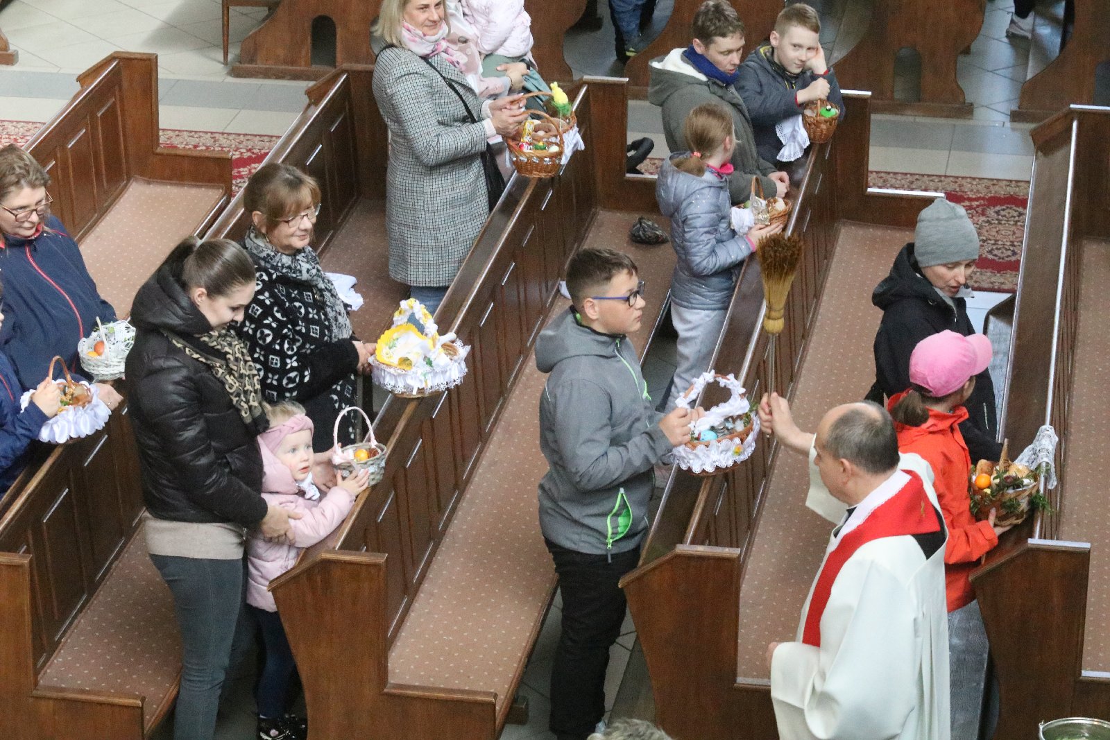 Święcenie pokarmów w legnickich kościołach
