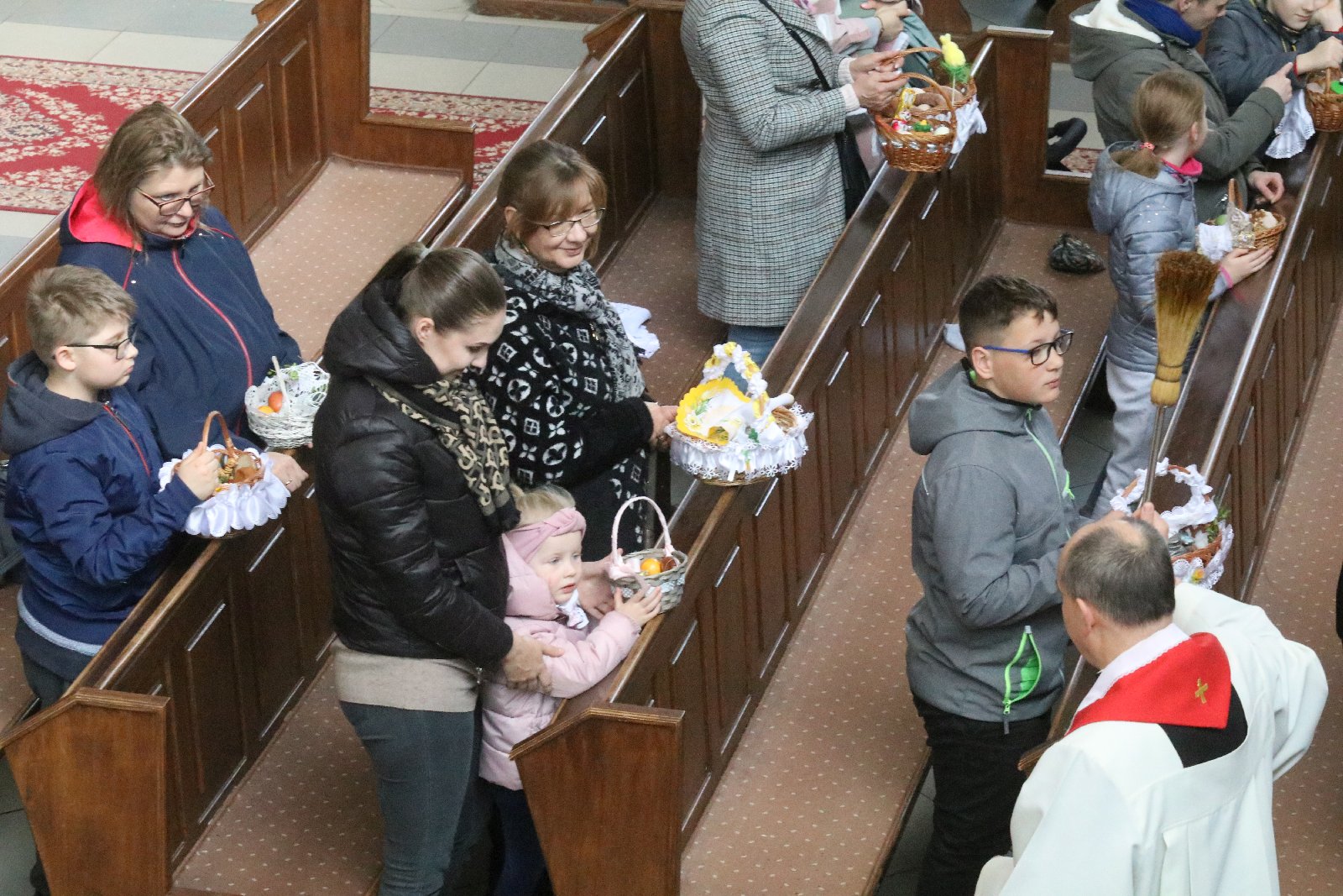 Święcenie pokarmów w legnickich kościołach