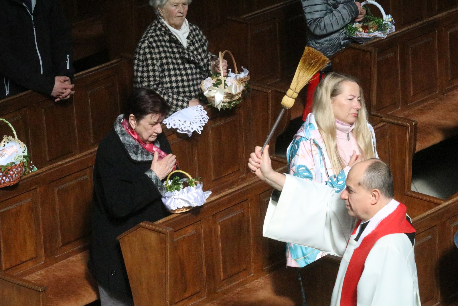 Święcenie pokarmów w legnickich kościołach