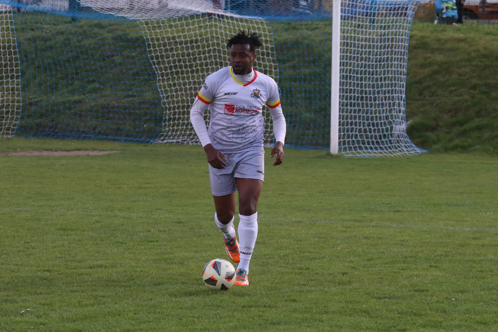 Derby w Koskowicach. KS Legnickie Pole ograł Błękitnych