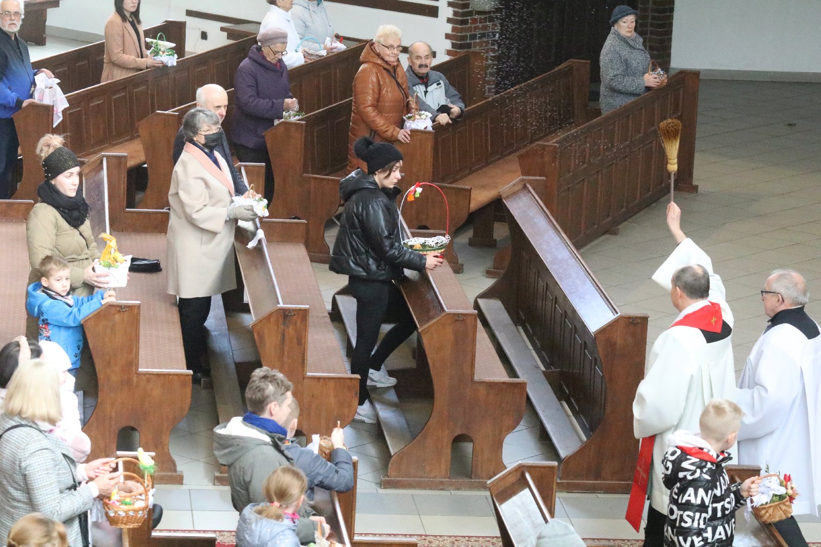 Święcenie pokarmów w legnickich kościołach