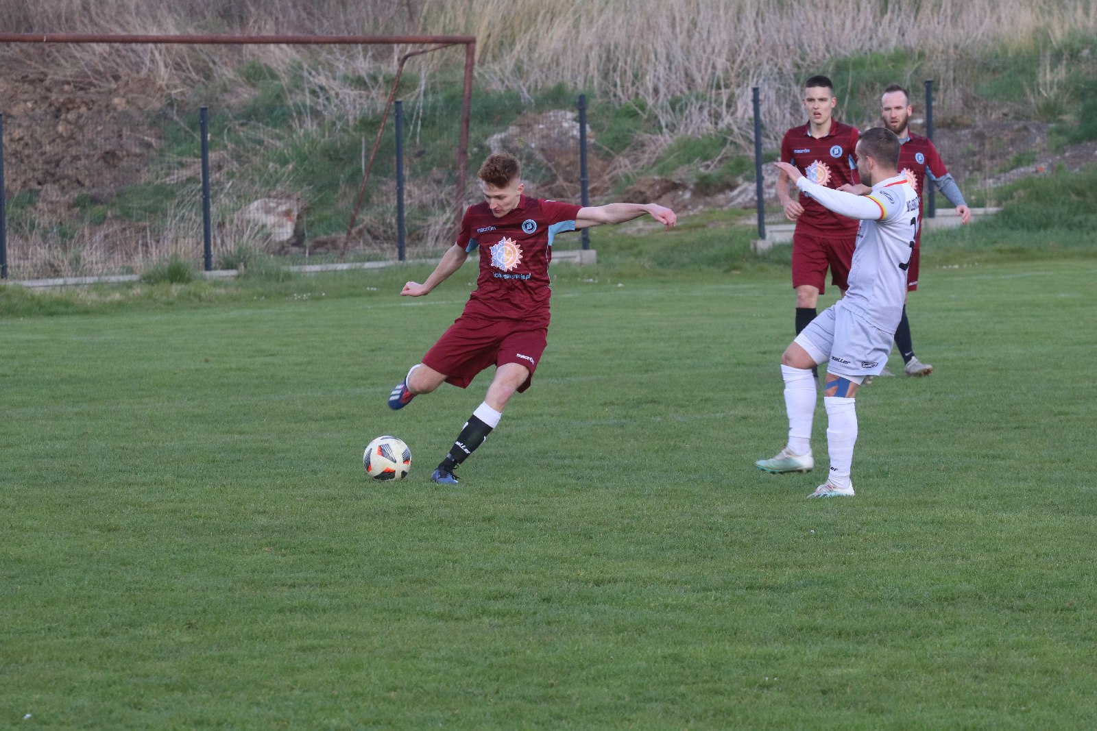 Derby w Koskowicach. KS Legnickie Pole ograł Błękitnych