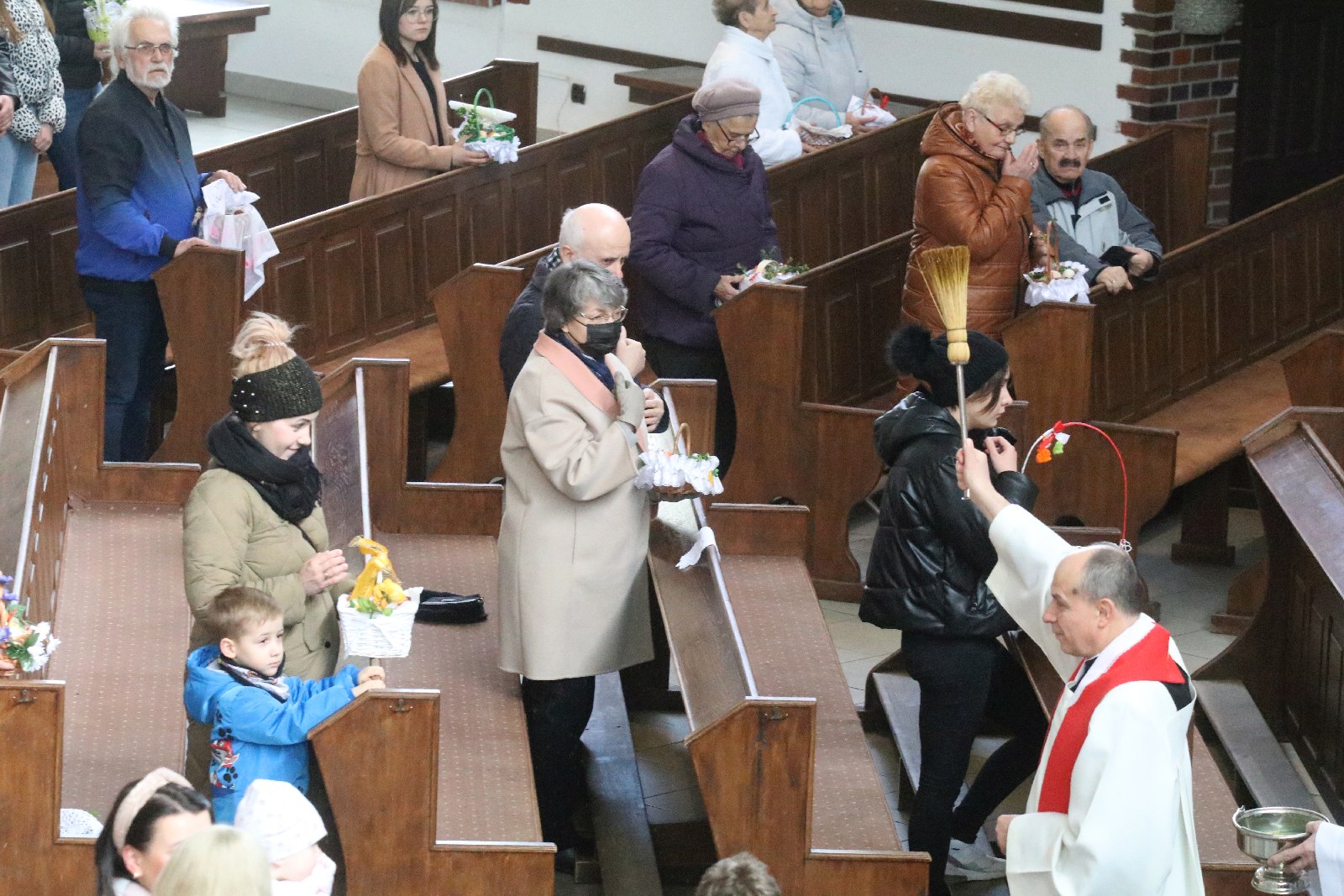 Święcenie pokarmów w legnickich kościołach