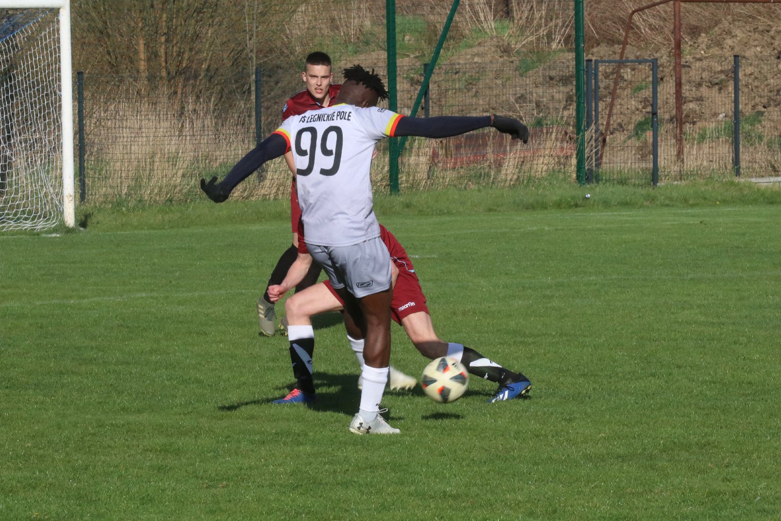 Derby w Koskowicach. KS Legnickie Pole ograł Błękitnych