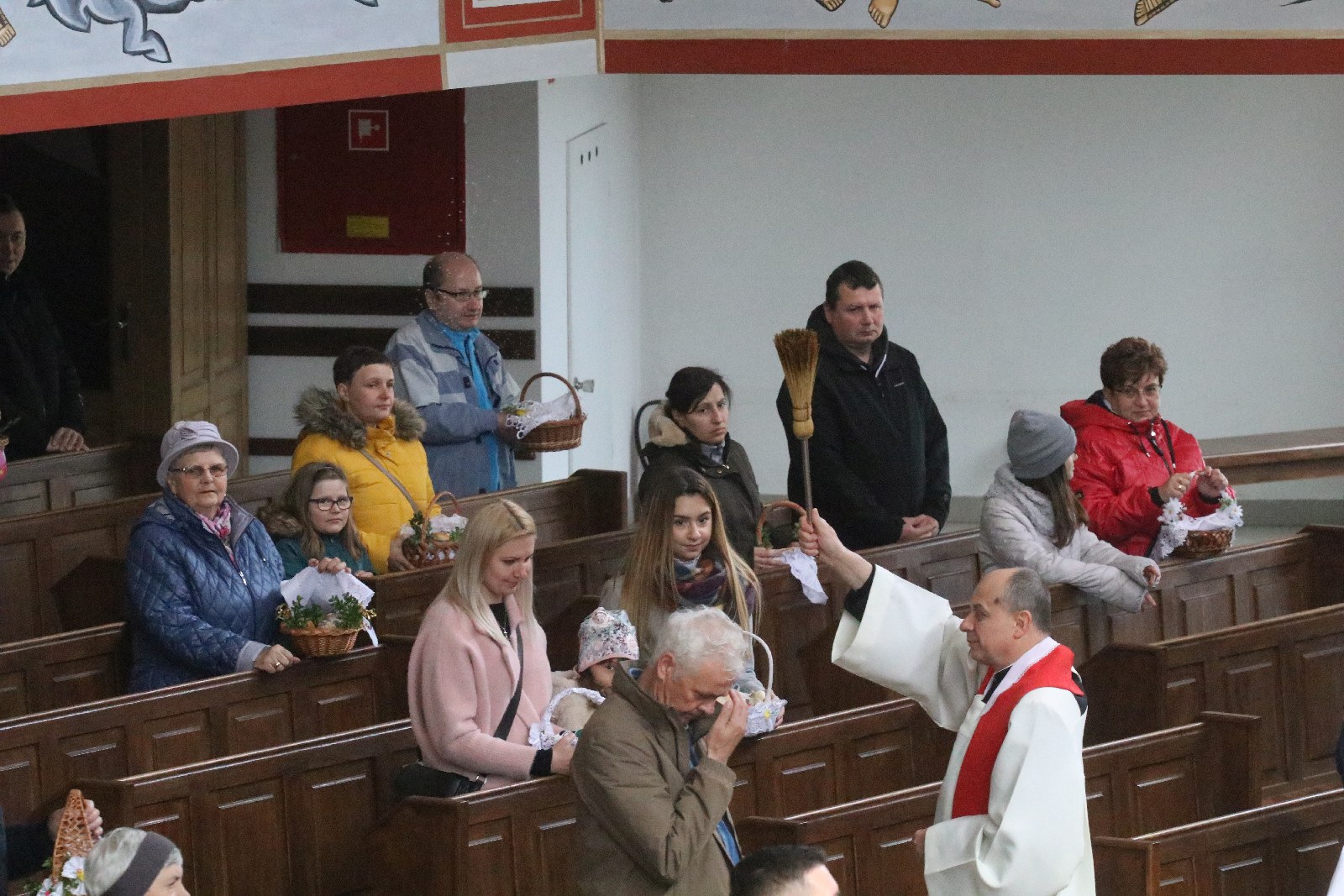 Święcenie pokarmów w legnickich kościołach