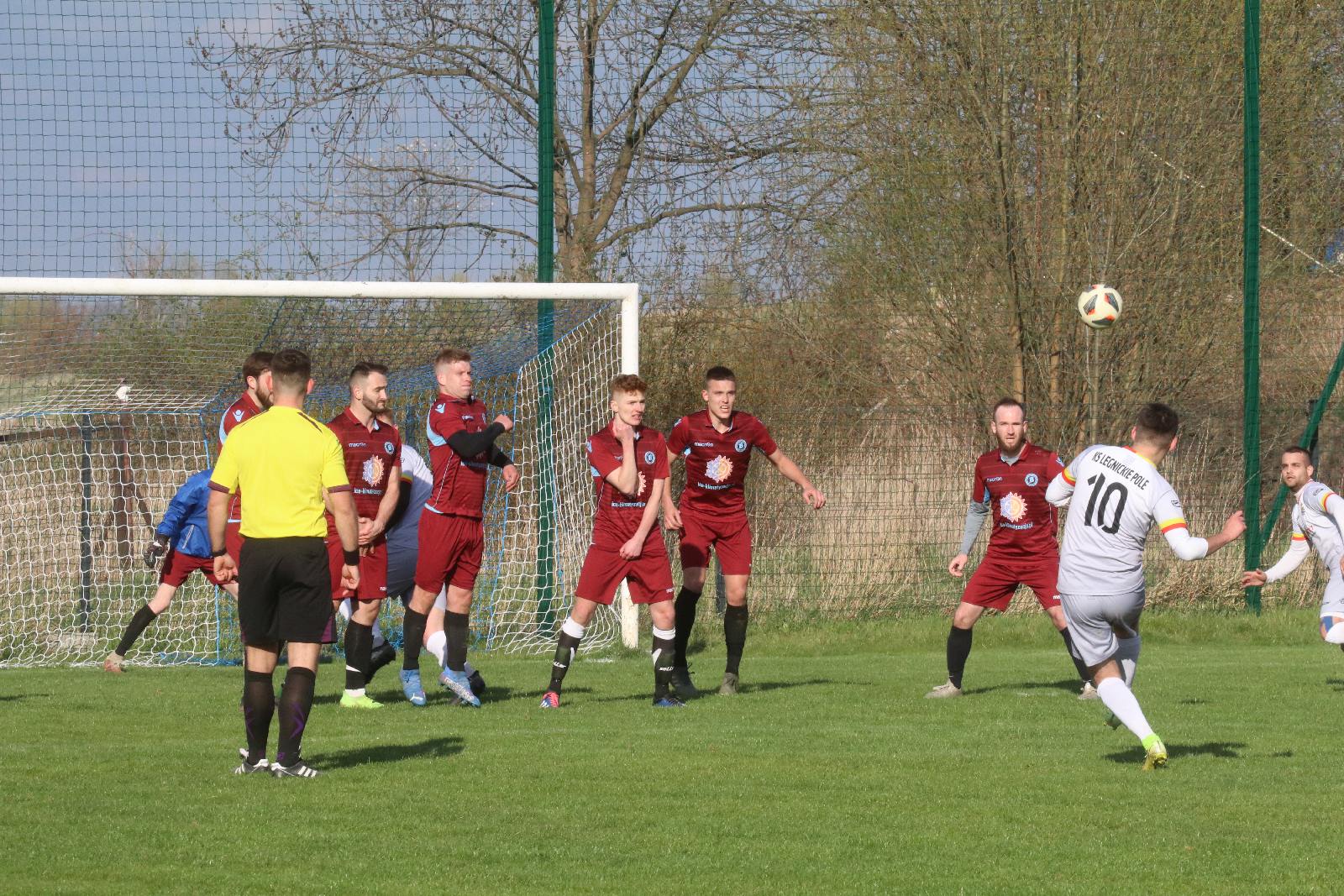 Derby w Koskowicach. KS Legnickie Pole ograł Błękitnych