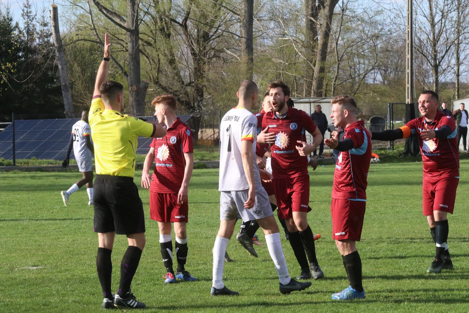 Derby w Koskowicach. KS Legnickie Pole ograł Błękitnych