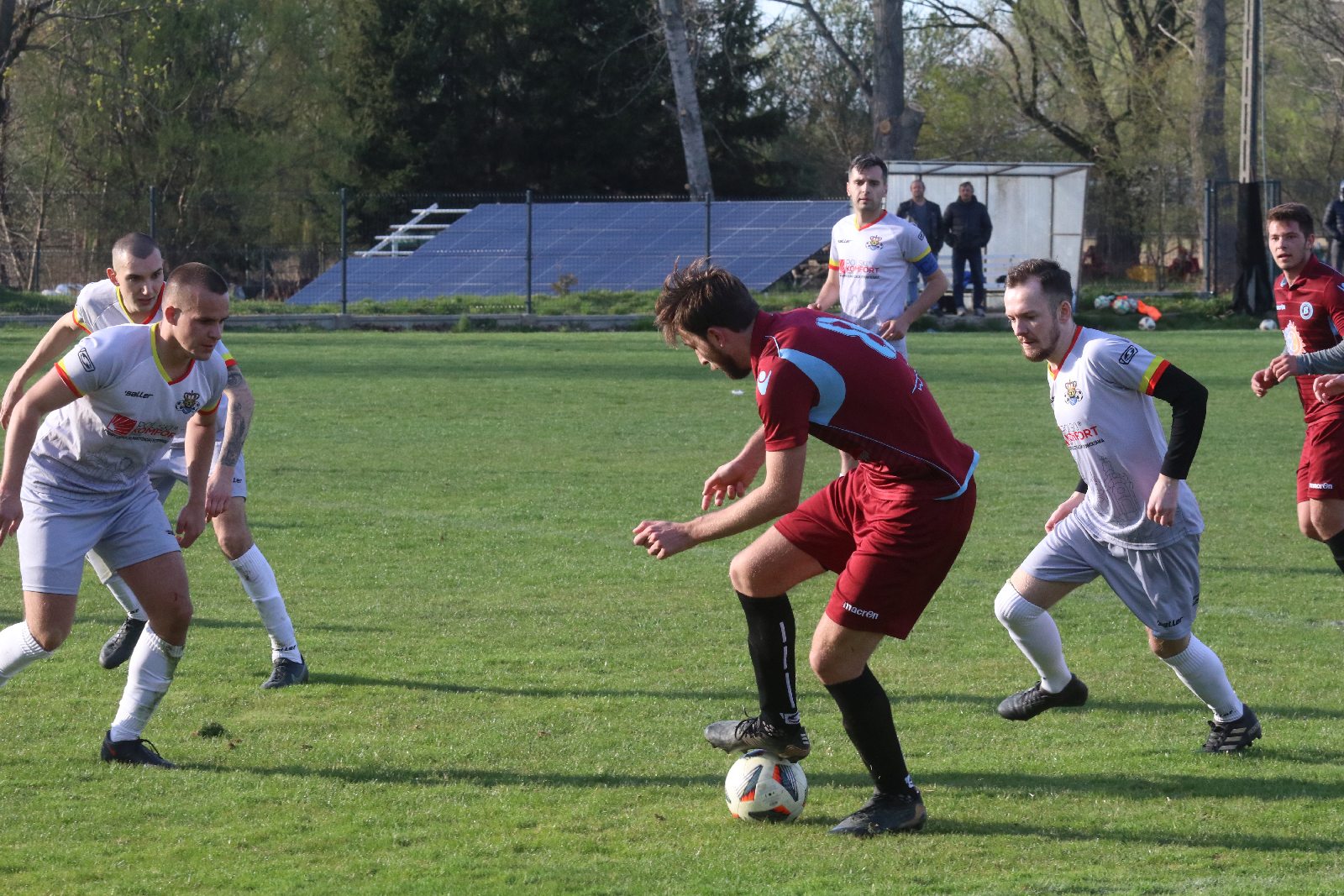 Derby w Koskowicach. KS Legnickie Pole ograł Błękitnych