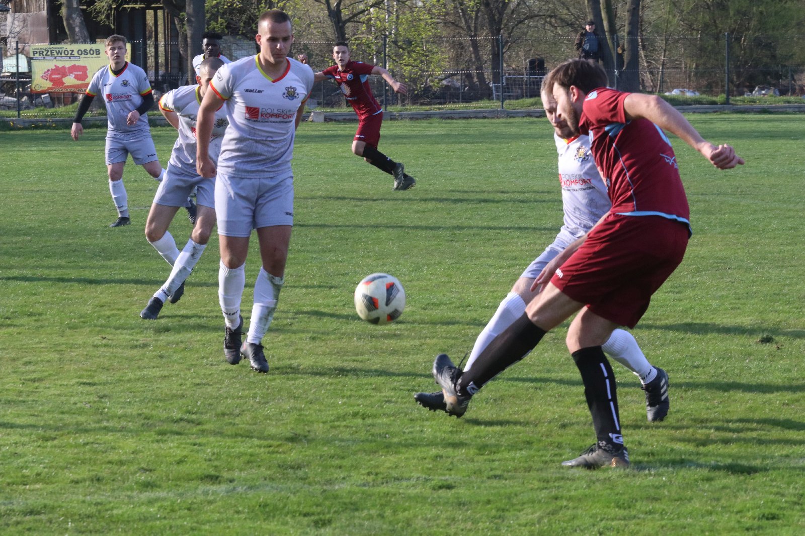 Derby w Koskowicach. KS Legnickie Pole ograł Błękitnych