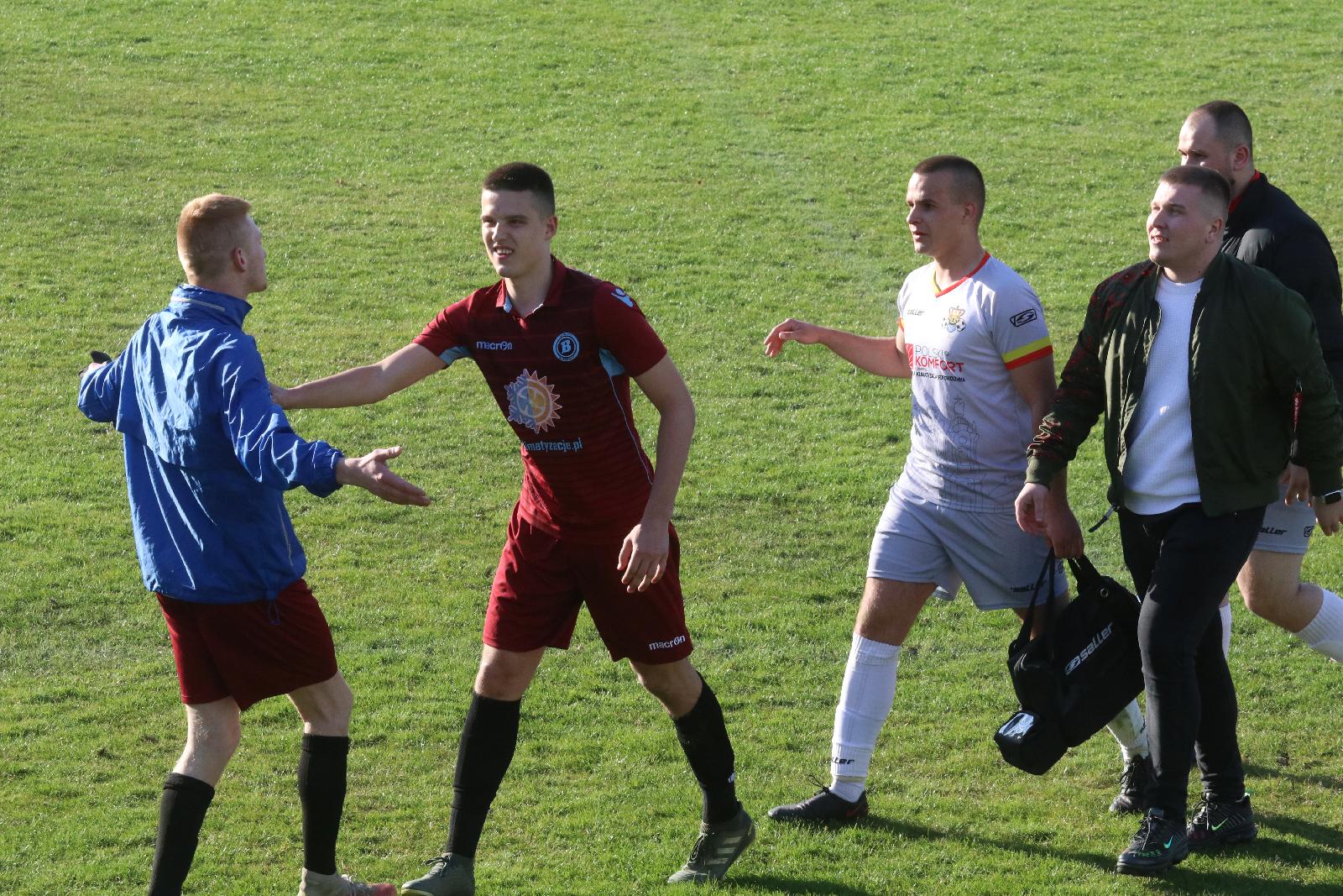 Derby w Koskowicach. KS Legnickie Pole ograł Błękitnych