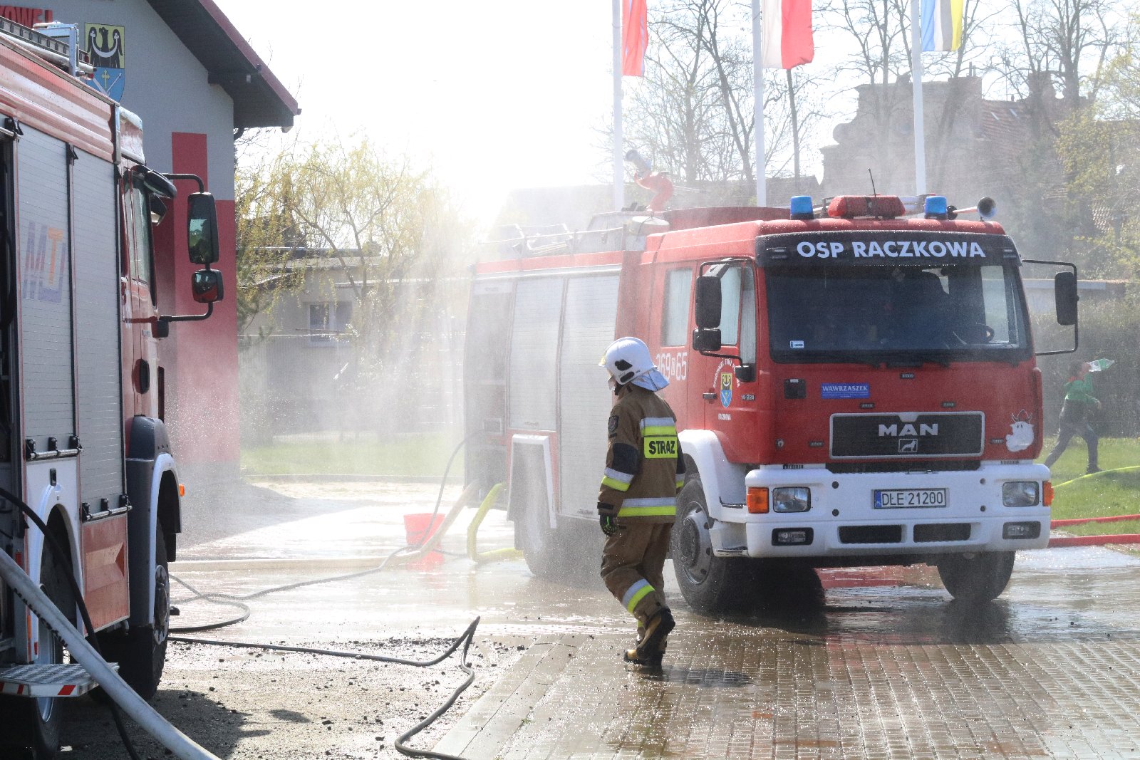 Dyngusowa zabawa z Ochotniczą Strażą Pożarną z Raczkowej