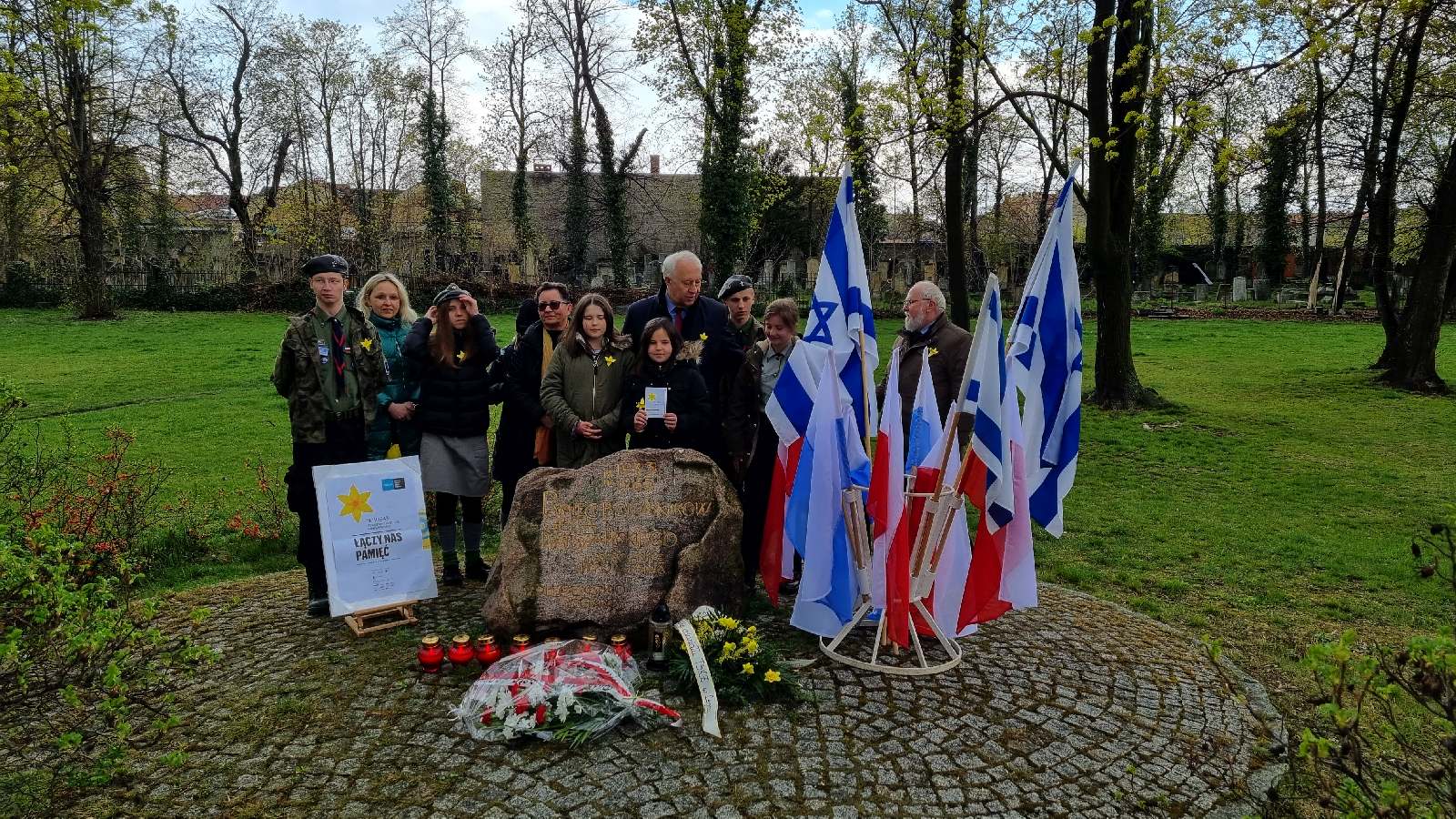 Złożyli hołd bohaterom powstania w getcie warszawskim