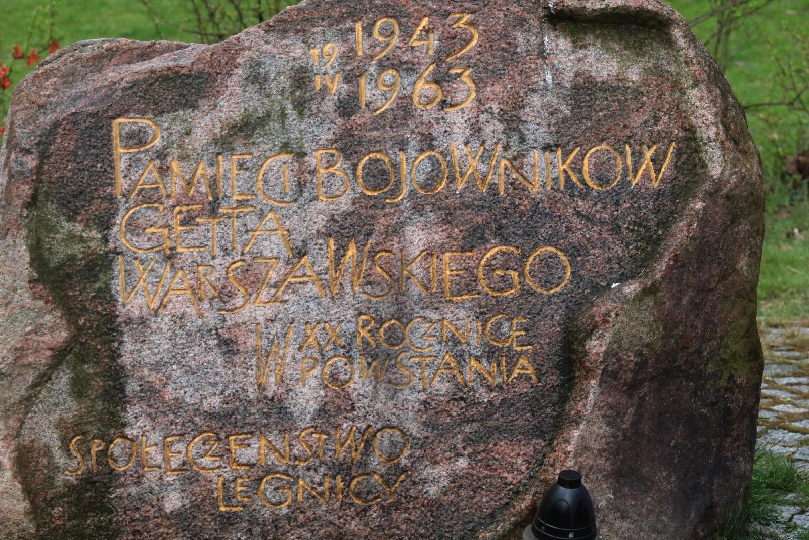 Złożyli hołd bohaterom powstania w getcie warszawskim
