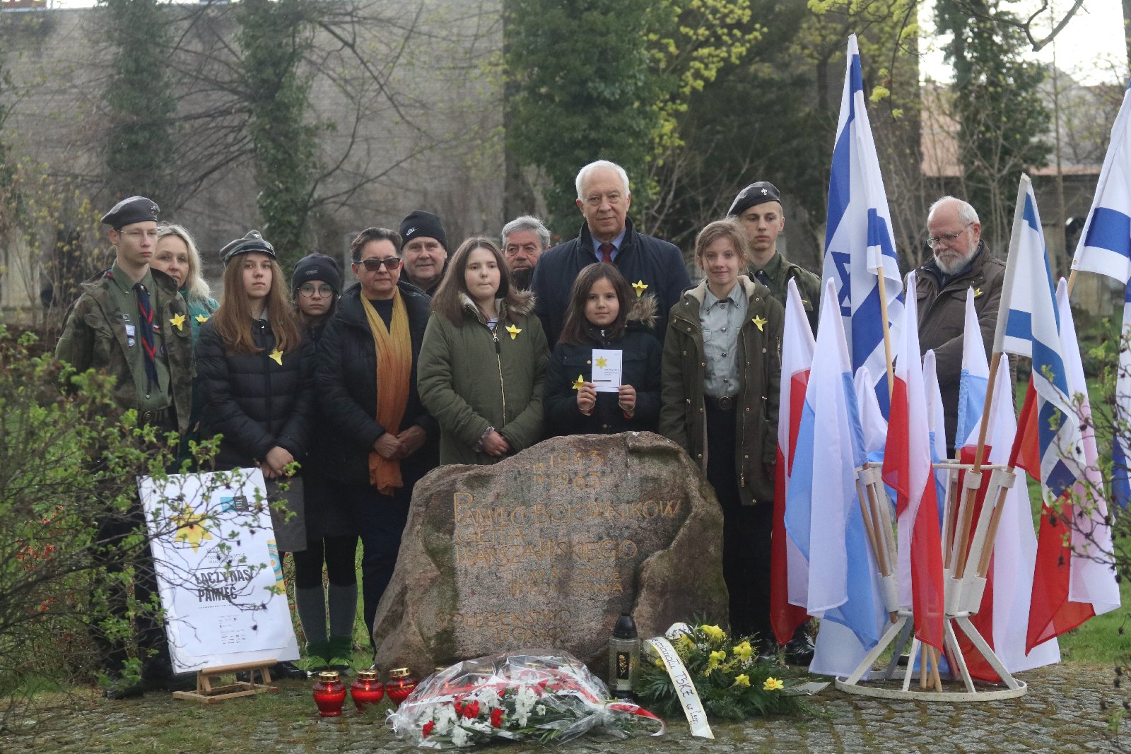 Złożyli hołd bohaterom powstania w getcie warszawskim