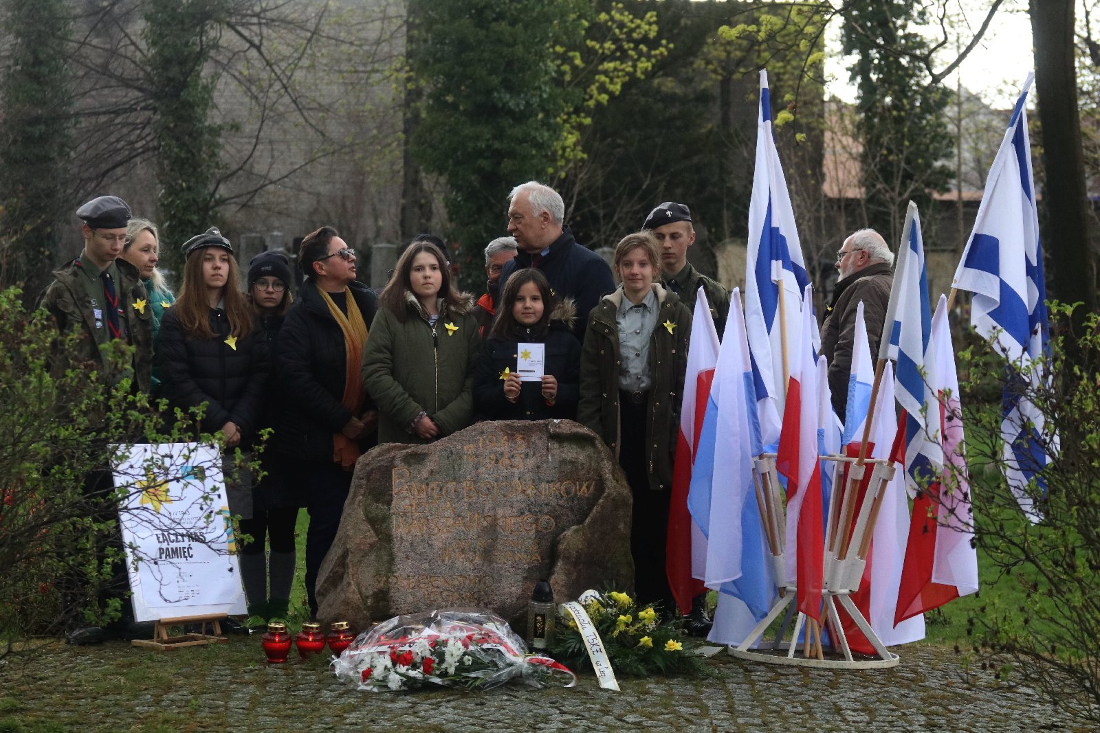 Złożyli hołd bohaterom powstania w getcie warszawskim