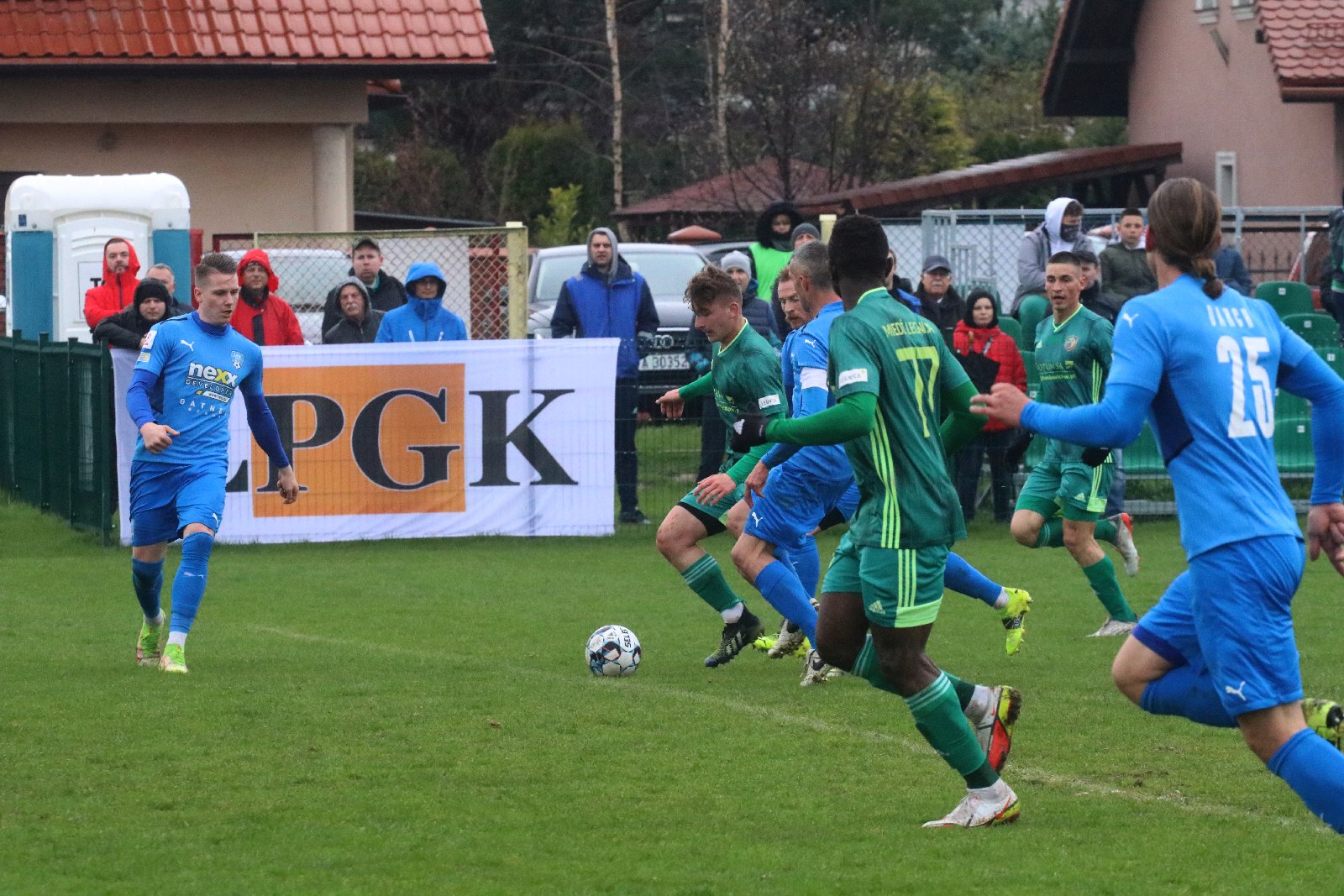 Rezerwy Miedzi wygrały u siebie z drużyną Łukasza Piszczka