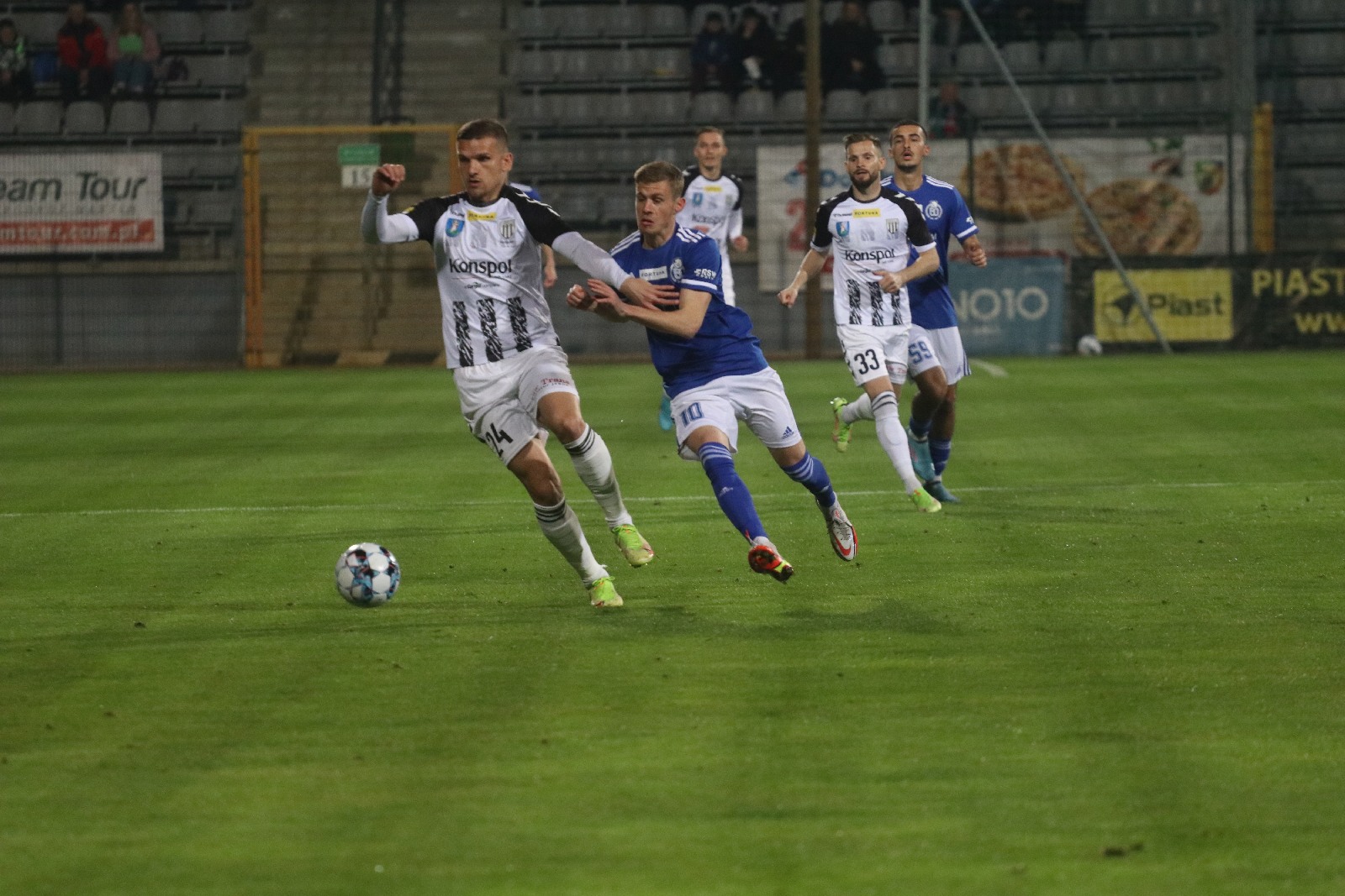 Miedź Legnica traci dwa punkty z Sandecją Nowy Sącz       	