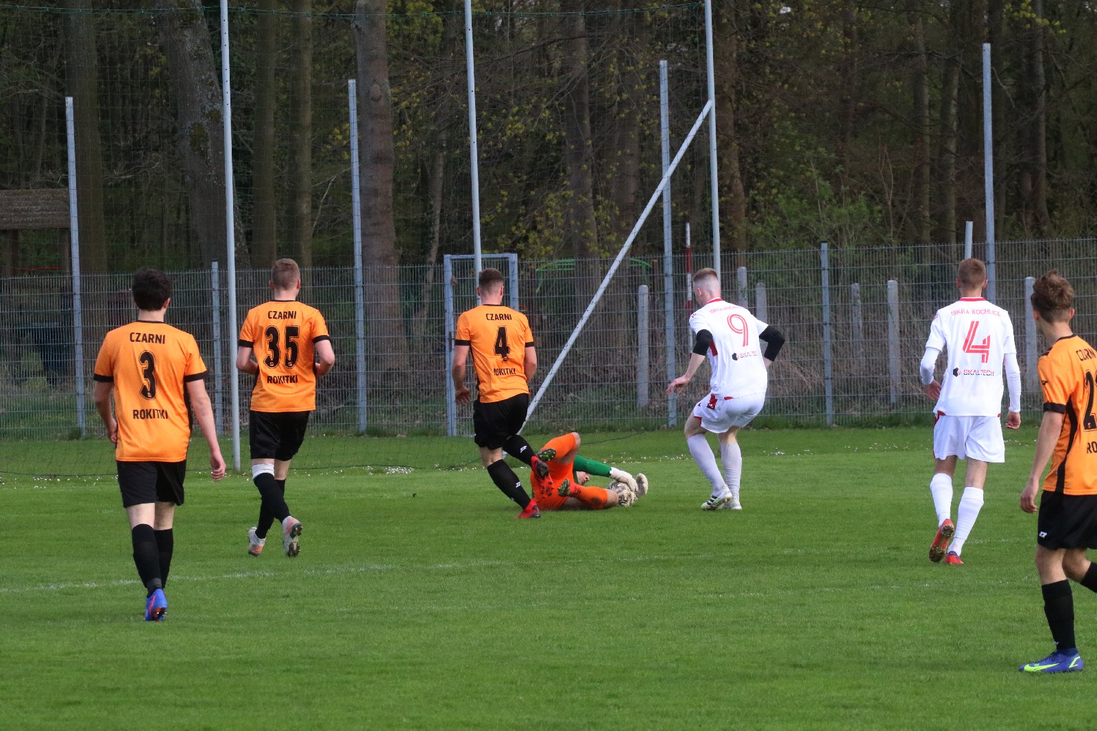 Kolejne zwycięstwo Iskry Kochlice w meczu z Czarnymi Rokitki