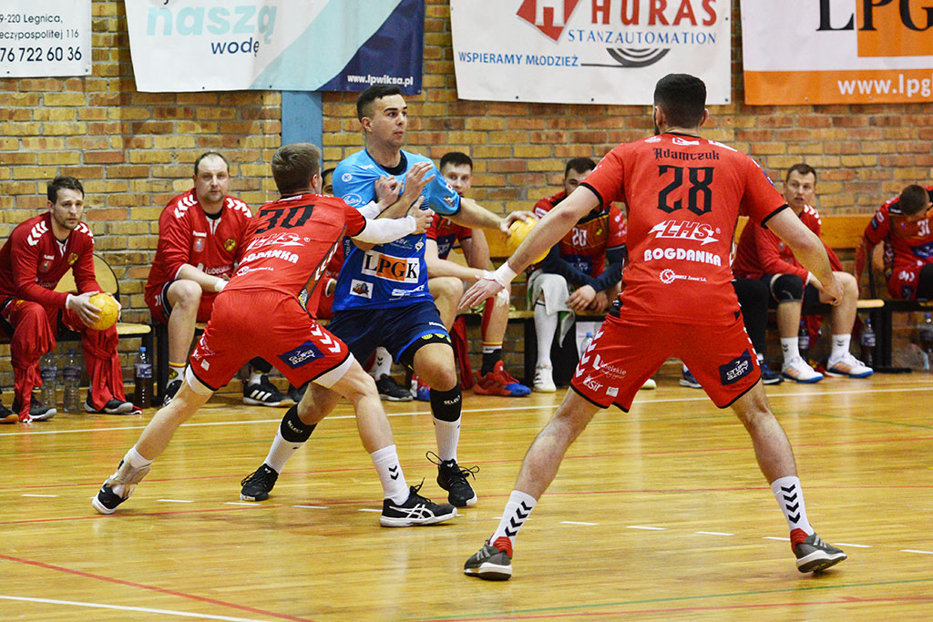 Siódemka Miedź Legnica wygrywa jedną bramką z Zamościem